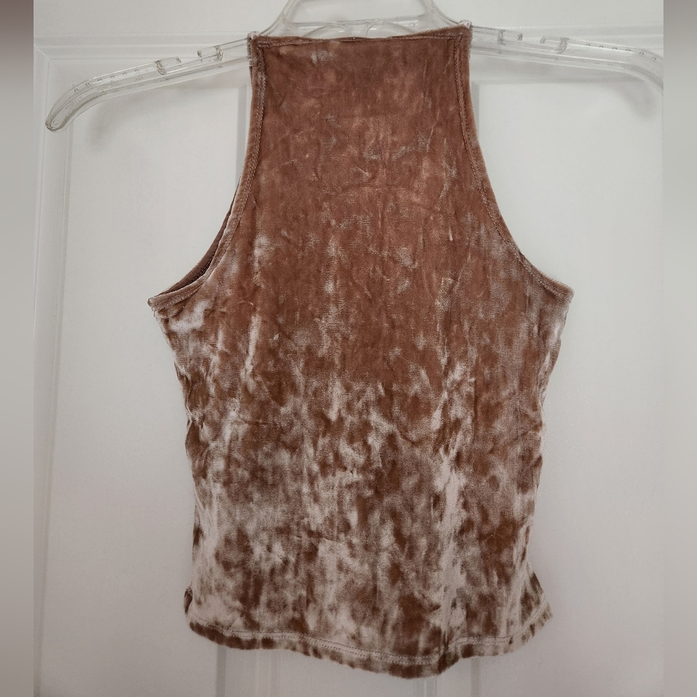 Hollister Women's Crushed Velvet Tank Top, Taupe, XS - Picture 3 of 9